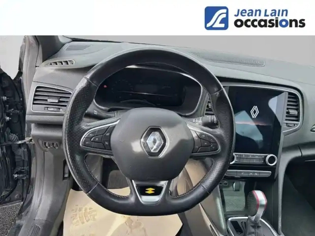 Renault Megane iv berline tce 160 edc — photo 12