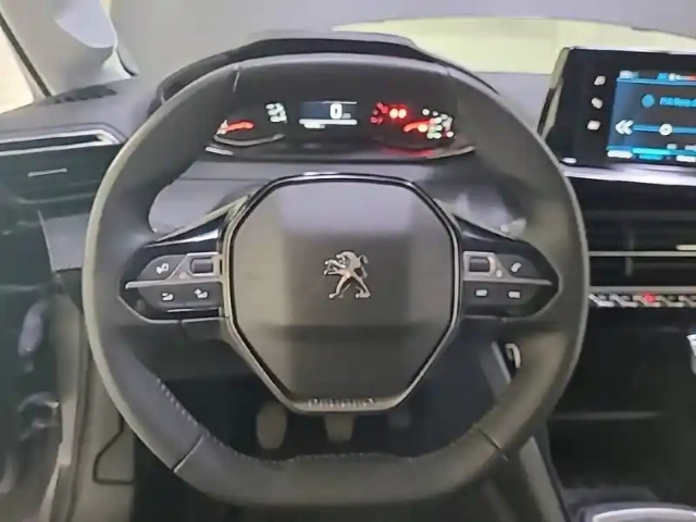 Peugeot 208 puretech 100 s&amp;s bvm6 — photo 9