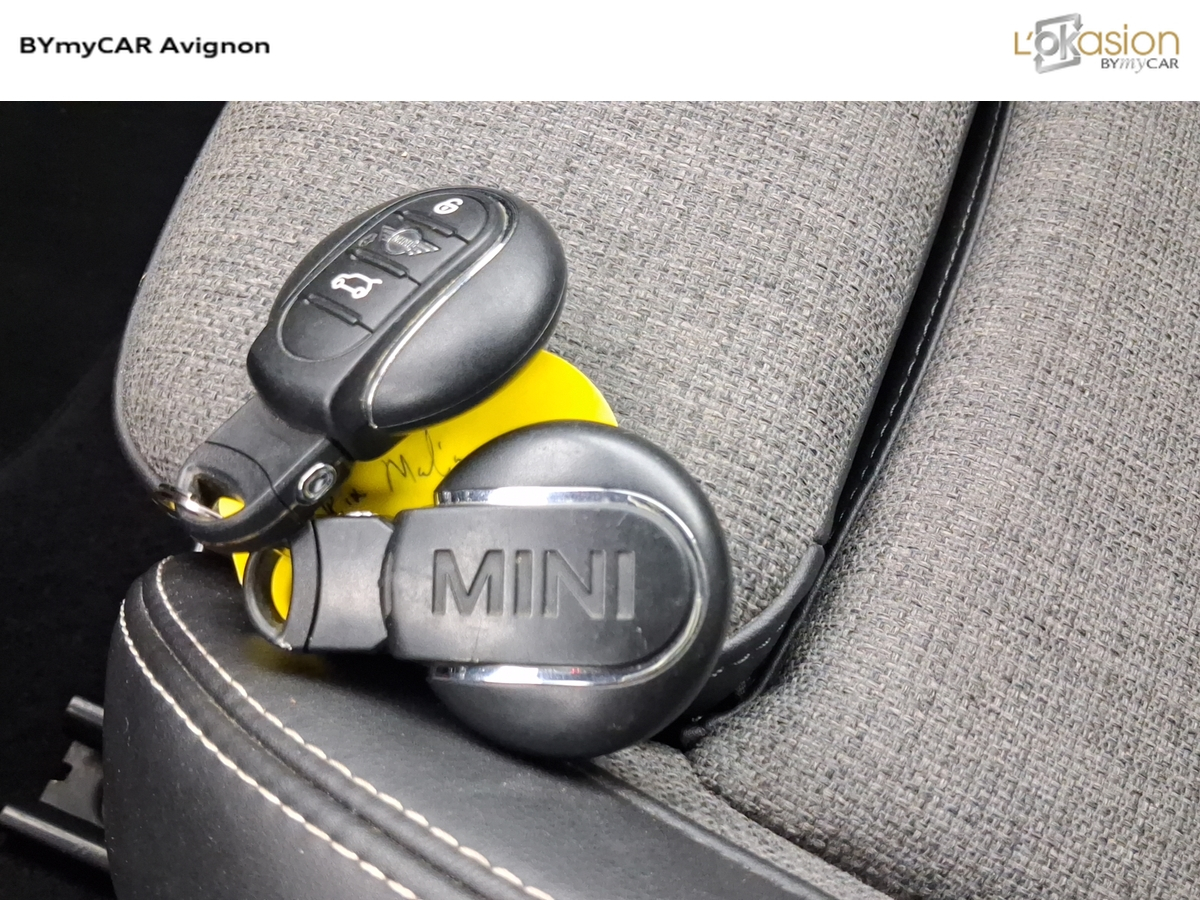 Mini Cabriolet One 102 ch — photo 32