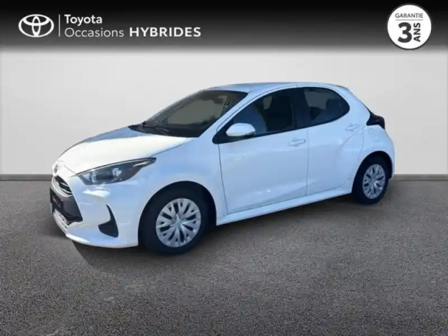 Toyota Yaris 116h dynamic 5p mc24