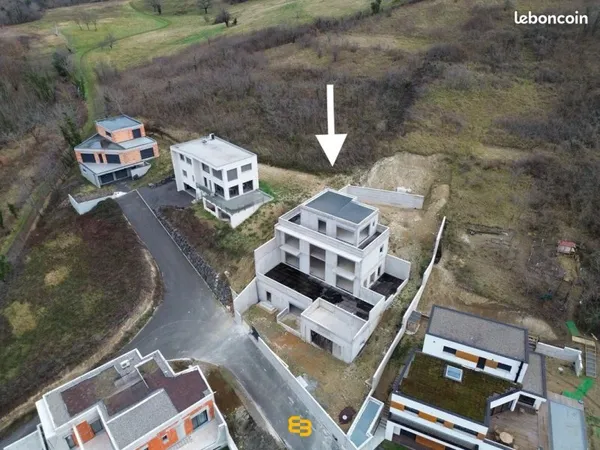 Maison 7 pièces 234 m²