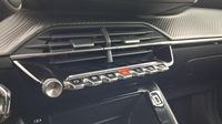 Peugeot 2008 SUV 2008 Style PureTech 130 S&S EAT8 — photo 15