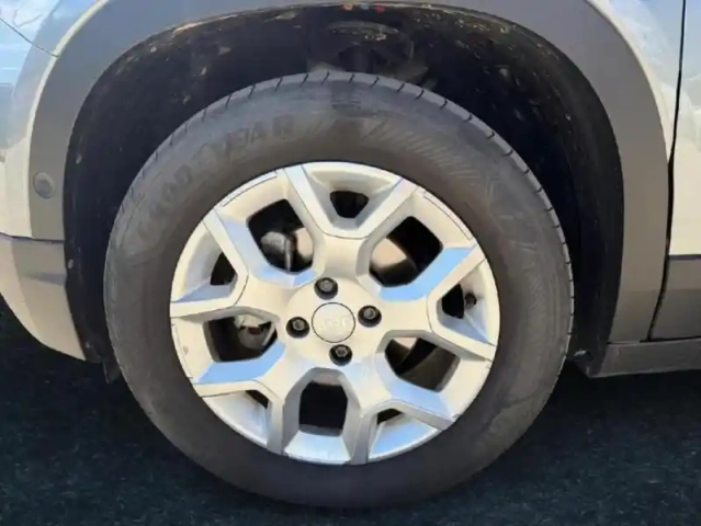 Jeep Avenger 1.2 turbo t3 100ch altitude — photo 11