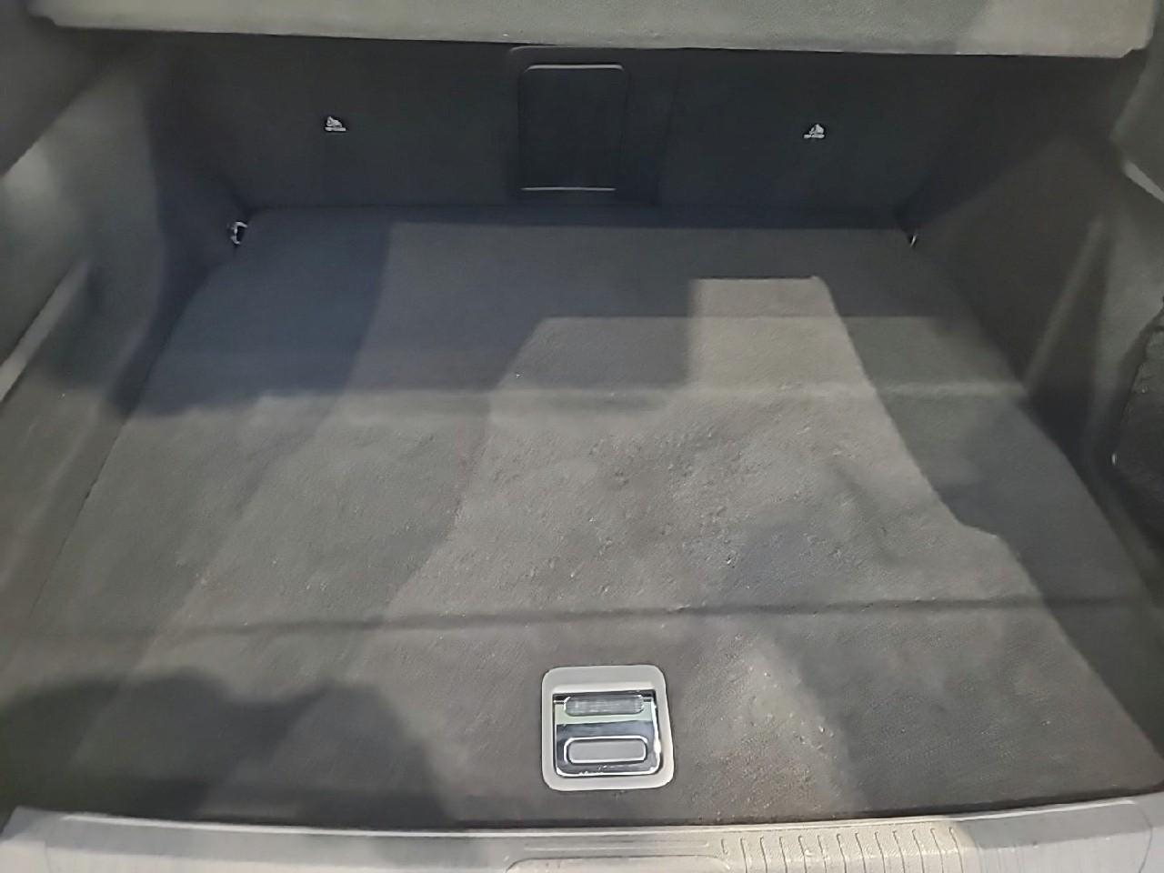 Peugeot 408 phev 225 e-eat8 allure pack — photo 14