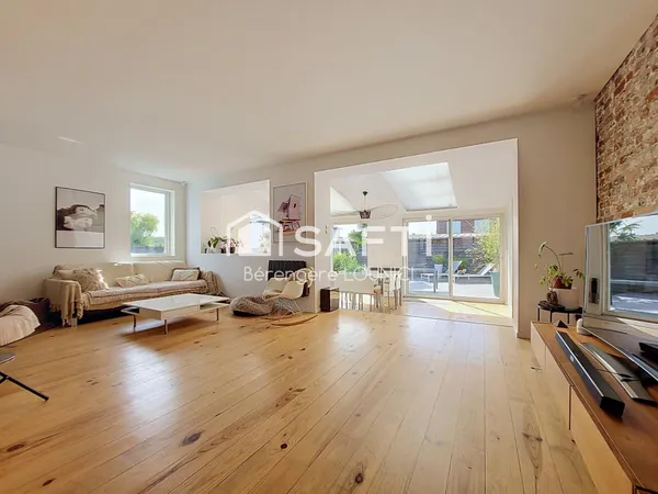 Maison semi-individuelle, avec garage de 50m², à proximité de toutes commodités