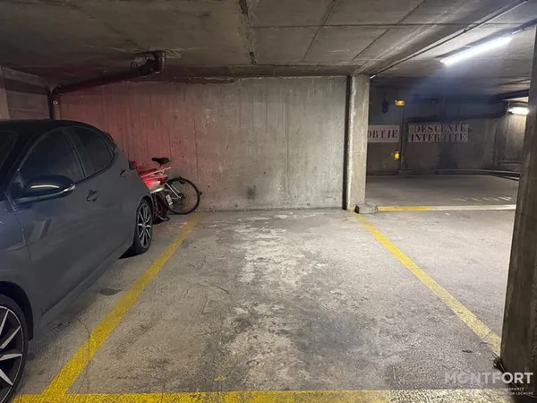 Parking à vendre - Rue Lecourbe - Paris 15ème