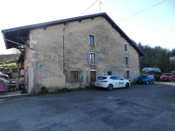 Aranc : grande maison avec 6 pièces à acheter 73000 €
