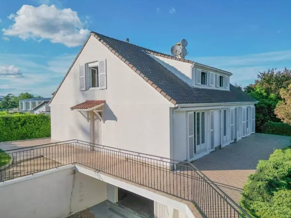 Maison 7 pièces 202 m²