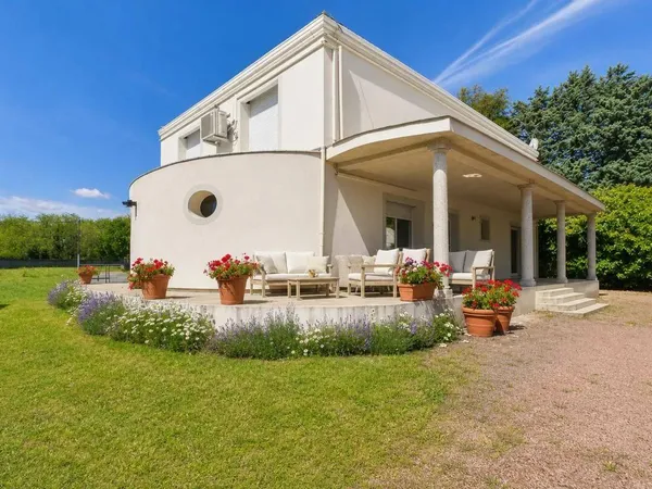 Maison 6 pièces 265 m²