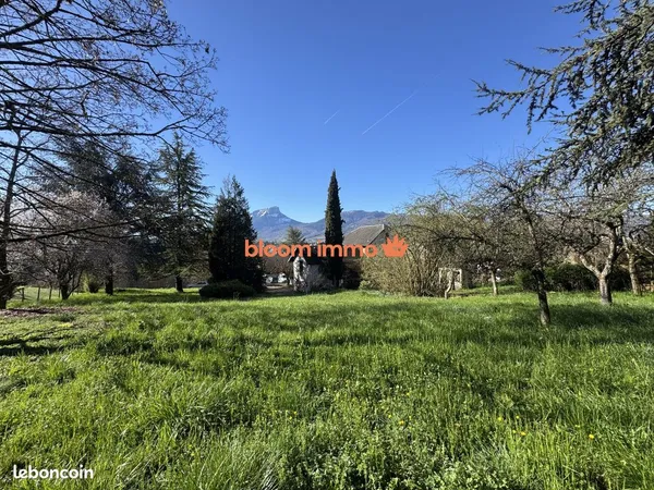 Terrain 944 m² Challes-les-Eaux