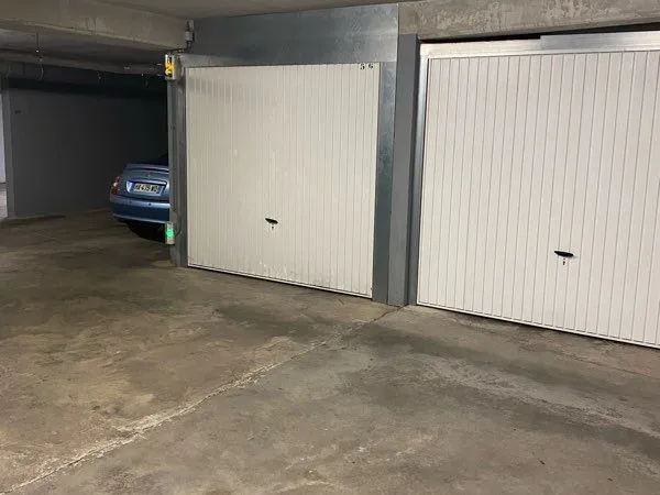 Loue garages et parking moto