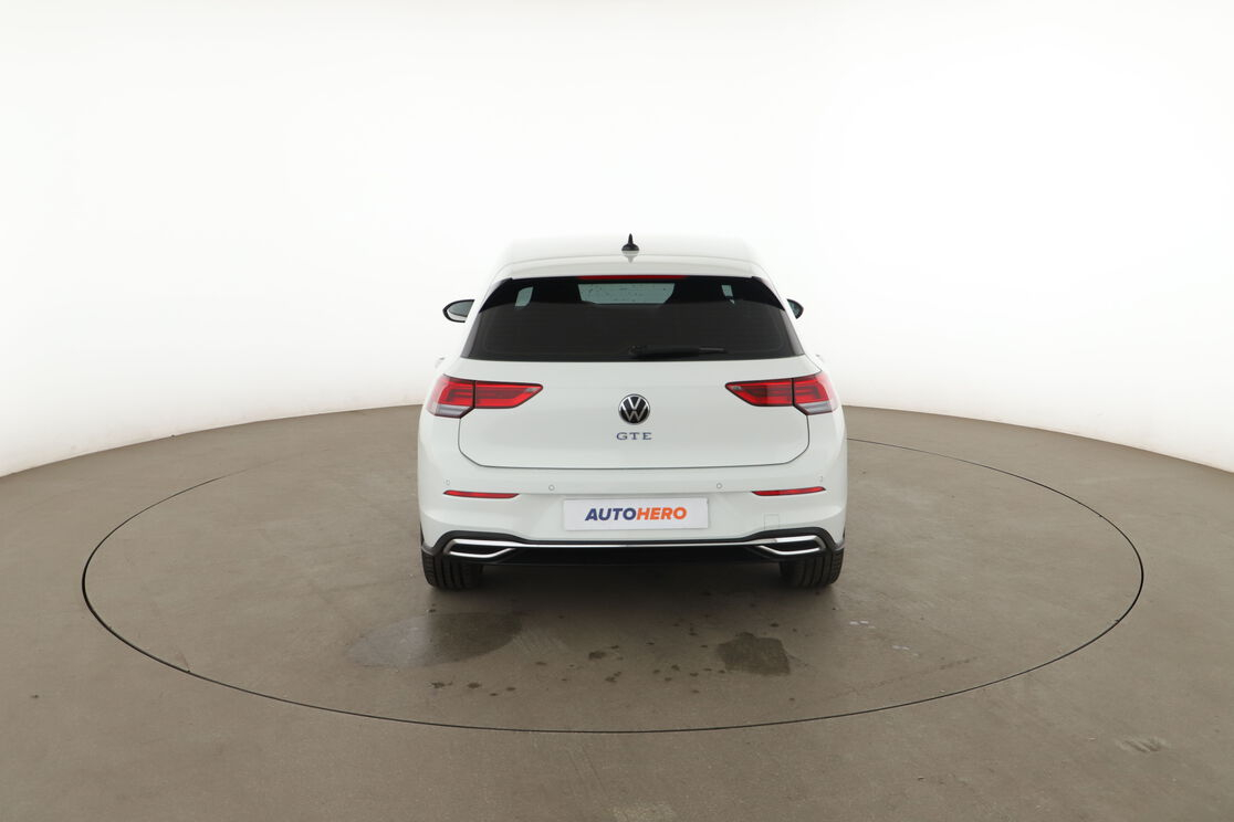 Volkswagen Golf VIII 1.4 eHybrid GTE DSG6 — photo 4