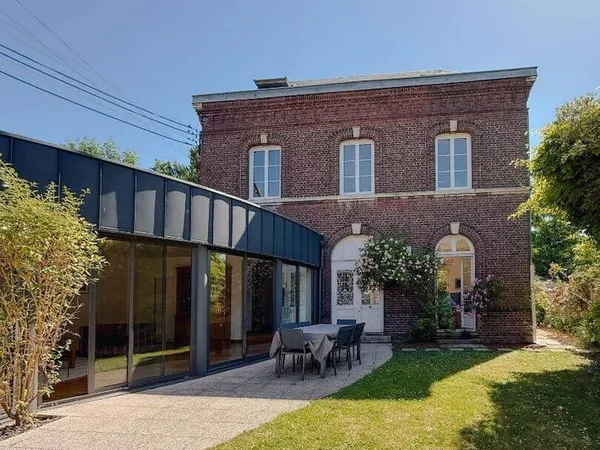 Maison 10 pièces 287 m²
