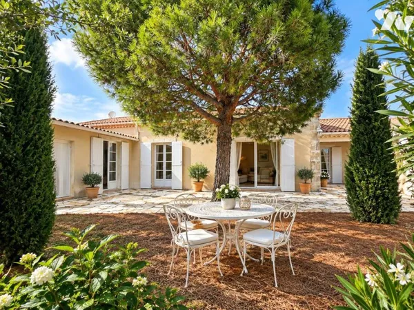 Vends maison - 115 m² - 5 pièces, 3 chambres - Châteaurenard 13160