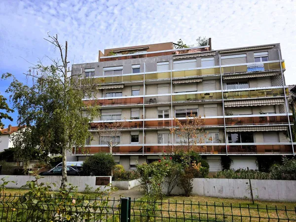 Studio 1 pièce 27 m²