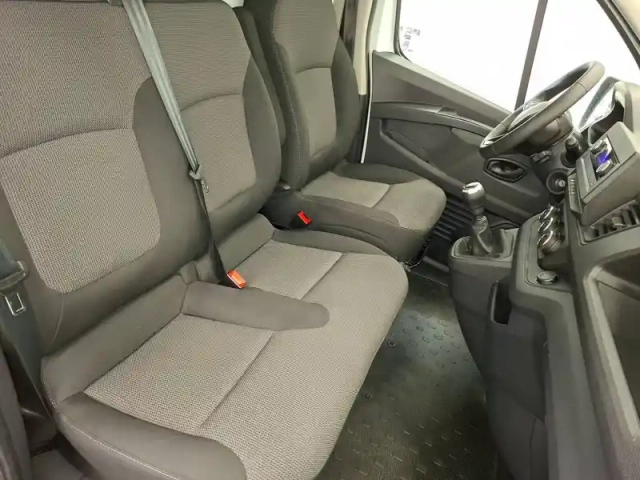 Renault Trafic fgn l1h1 3000 kg blue dci 130 — photo 9