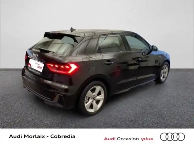 Audi A1 sportback 30 tfsi 110ch s line s tronic 7 — photo 3