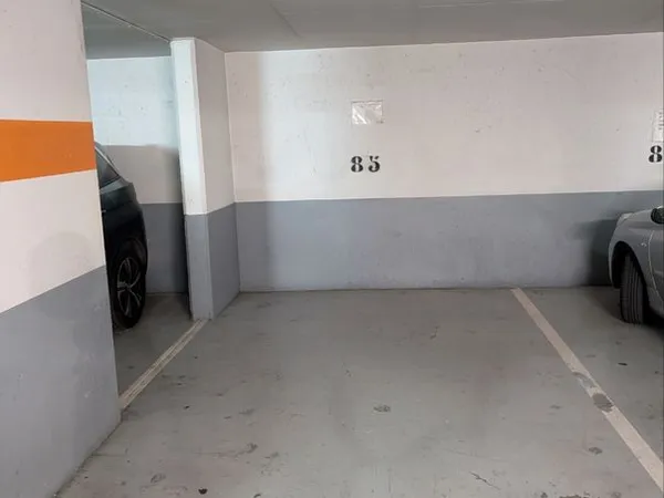 Emplacement parking paris 19