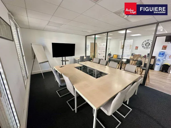 Bureaux 291 m²