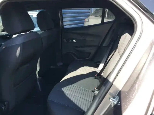 Peugeot 2008 puretech 130 s&amp;s eat8 — photo 12