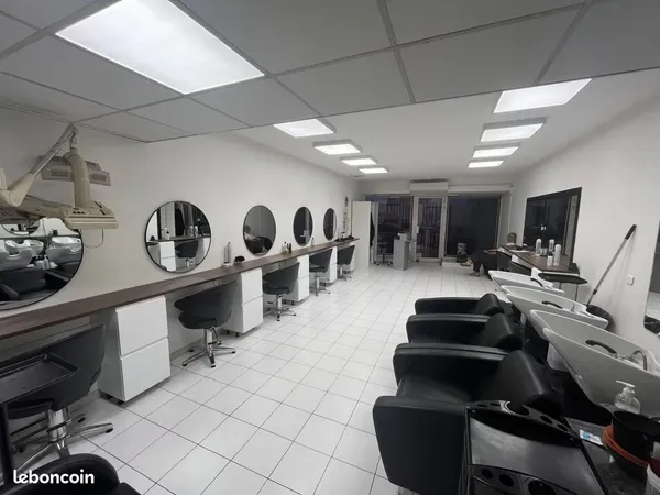 Local commercial 57 m² Saint-Laurent-du-Var