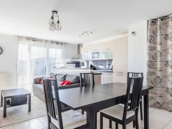 Vend Grand Appartement/T4 calme, récent, proche centre ville