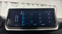 Peugeot 2008 1.2 Hybrid 145ch Style e-DCS6 — photo 28