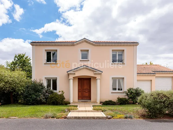 REZÉ - TROIS MOULINS - PAVILLON DE 2001 - 6 PIÈCES - 156 M2 - 4 CHAMBRES - BUREAU - DOUBLE GARAGE - 