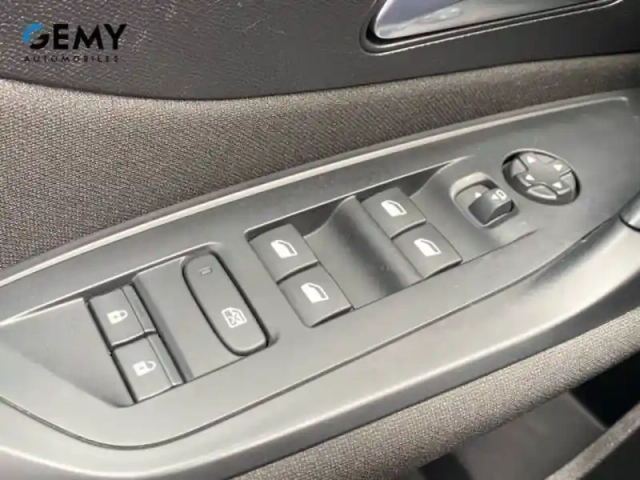 Peugeot 308 sw phev 180 e-eat8 — photo 27