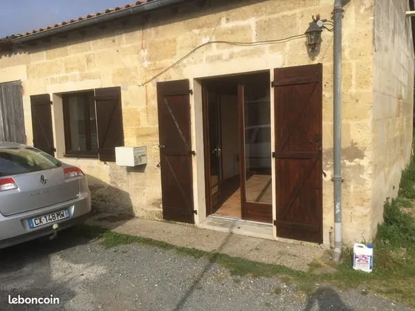 Maison 47 m2 1 chambre parking jardinet