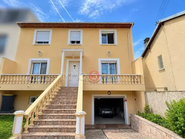 Maison 10 pièces 192 m²