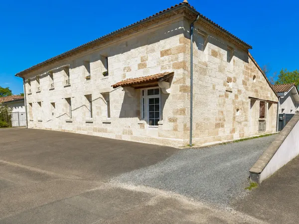 Ensemble immobilier 7 pièces 163 m²
