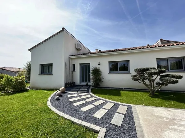 Maison 5 pièces 160 m²