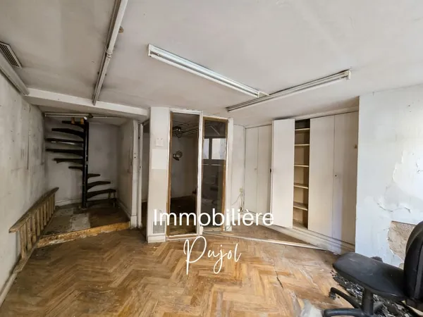 Murs Local commercial libre avec relais telecom loué 3600EUR/a