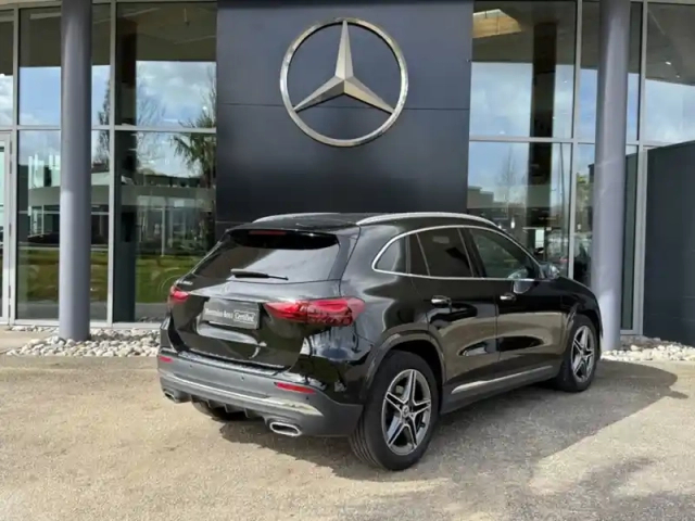 Mercedes Gla 200 d 150ch amg line 8g-dct — photo 4