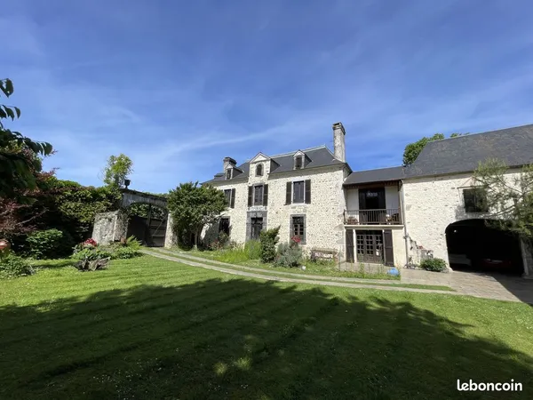 Propriété 7 pièces 290 m²