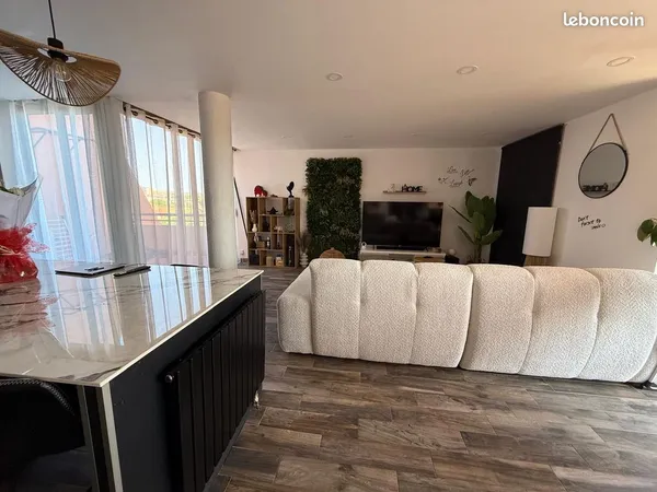 À louer - Duplex 85 m² avec vue mer, 3 terrasses, climatisation et 2 parkings