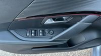 Peugeot 208 1.2 PureTech 100ch S&S GT Line EAT8 — photo 12