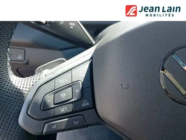 Volkswagen T-Roc 1.5 etsi evo2 hybrid 150 ch dsg7 — photo 12