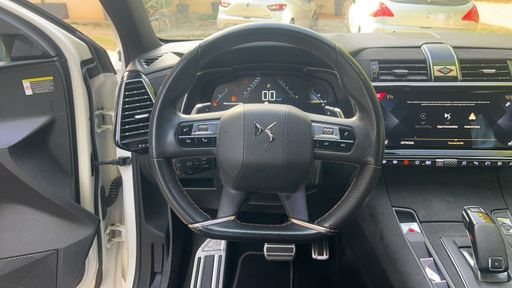 DS DS7 Crossback 1.5 BlueHDi 130 EAT8 - Performance Line – 2022 – 90761 km – Diesel – Boîte Automatique — photo 27