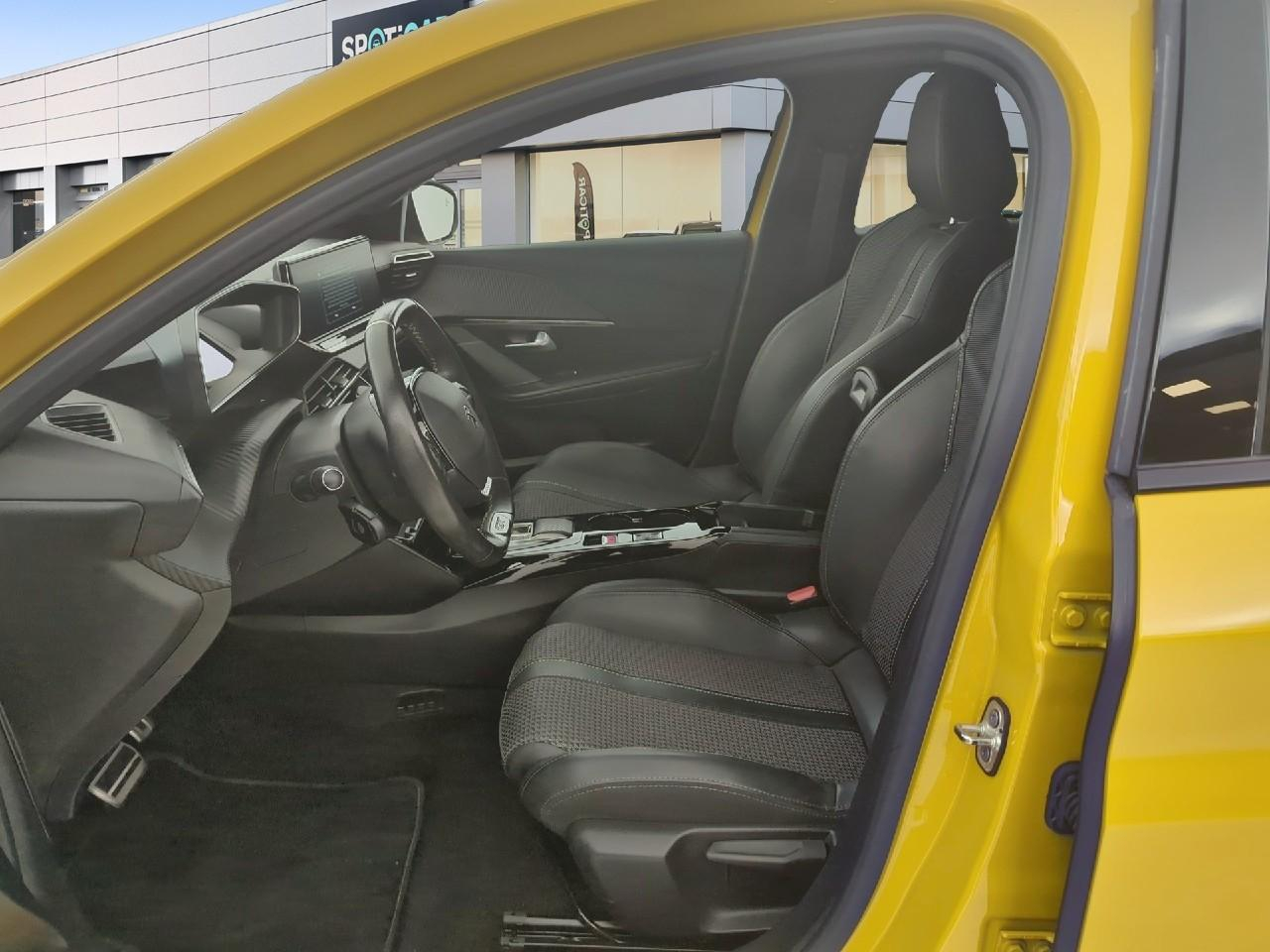 Peugeot 208 electrique 50 kwh 136ch gt — photo 9