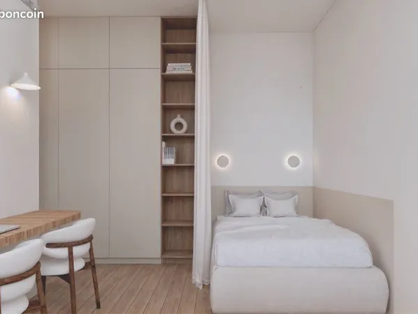 Studio rénové au calme