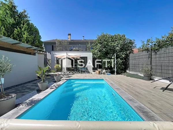 Superbe Maison avec piscine, terrasse, balcon et jardin sans vis-à-vis