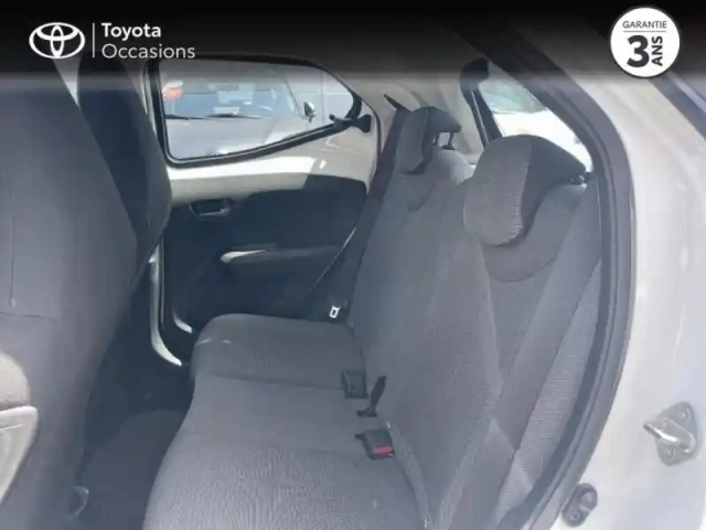 Toyota Aygo 1.0 vvt-i 72ch x-play 5p my21 — photo 4