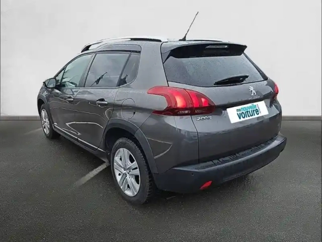 Peugeot 2008 puretech 110ch s&amp;s bvm6 — photo 7