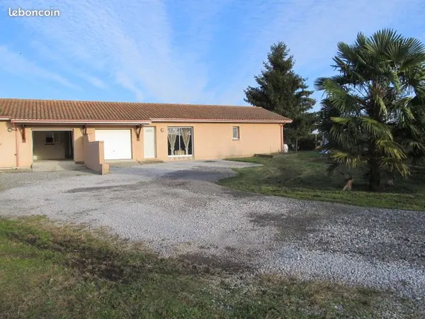 Maison mitoyenne avec jardin