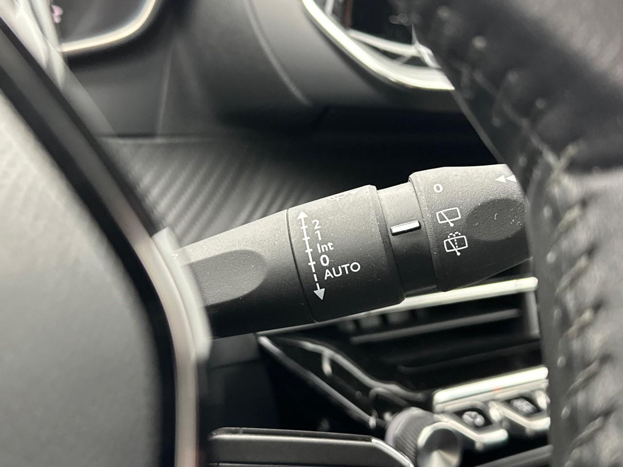 Peugeot 2008 puretech 130 s&s bvm6 style — photo 20