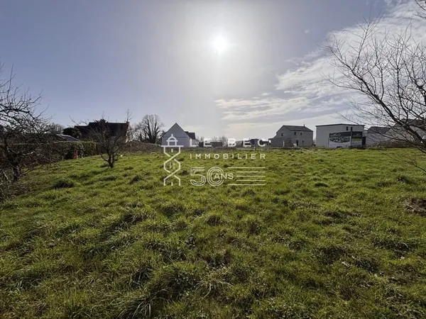 CLOHARS-CARNOET : Terrain constructible d'environ 550 m² à 2km