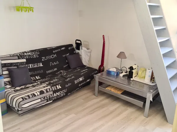 Studio meublé 26m², hypercentre, calme, internet