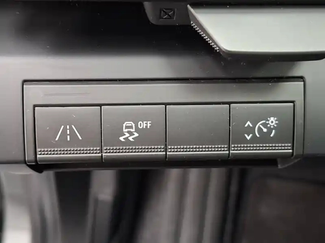 Renault Megane e-tech ev60 220 ch super charge — photo 34